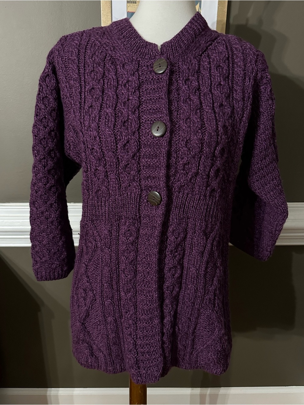 Unique Kilronan 100% merino wool cable knit cardigan from Ireland. Sz S